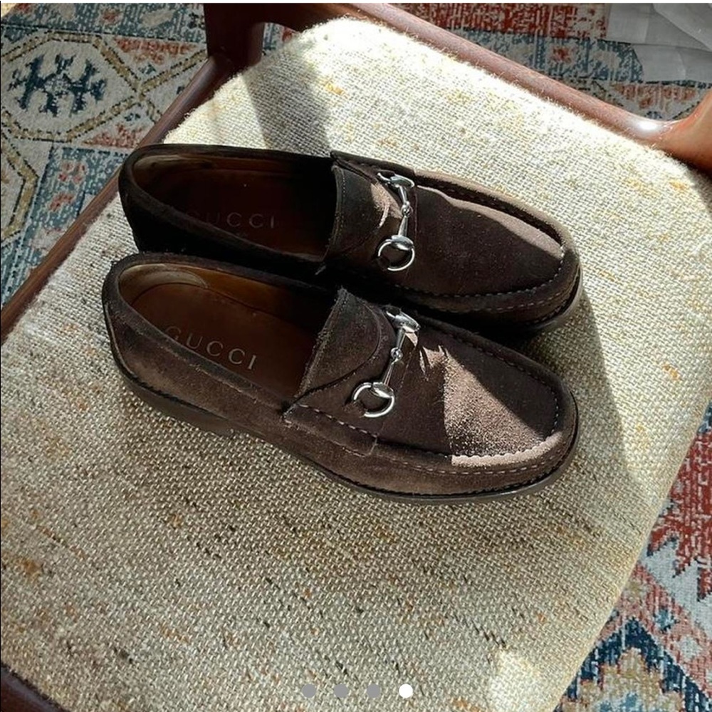 Authentic GUCCI loafers size 8 men/ 9.5 or 10 womens